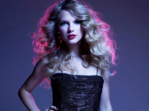 taylor-swift-ready-for-the-night-on-the-town-1366x768